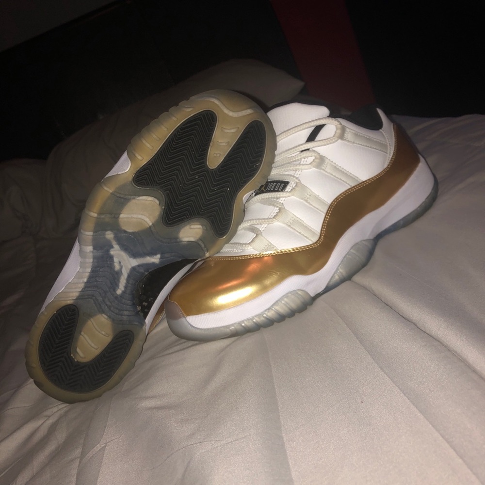 Jordan 11 “Olympic gold”